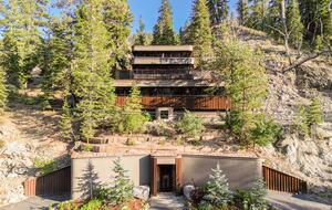 Architectural Tahoe Escape Near Palisades Tahoe - Alpine Meadows, California