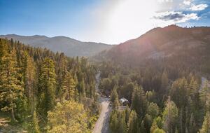 Architectural Tahoe Escape Near Palisades Tahoe - Alpine Meadows, California