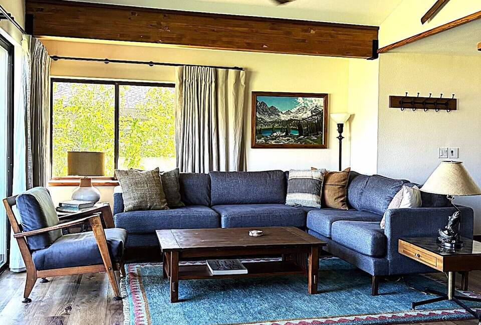 Renovated Mountain Escape Near June Lake Village - June Lake, California