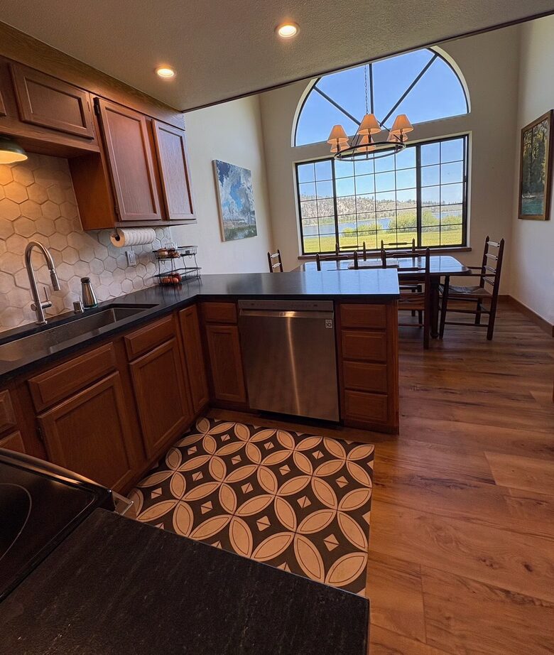 Renovated Mountain Escape Near June Lake Village - June Lake, California