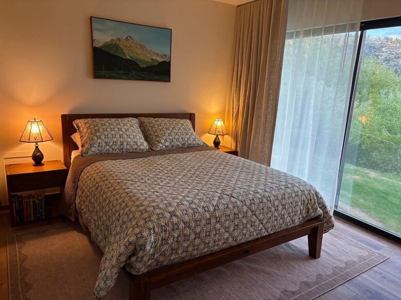 Renovated Mountain Escape Near June Lake Village - June Lake, California