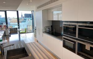 Edinburgh Castle View Penthouse - Edinburgh, United Kingdom