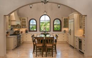 Ditleff Beach House | Premier Beachfront Retreat