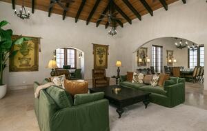 Ditleff Beach House | Premier Beachfront Retreat