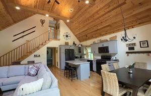 Log Cabin in the Heart of the White Mountains - Carroll, New Hampshire