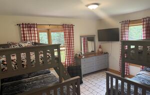 Log Cabin in the Heart of the White Mountains - Carroll, New Hampshire