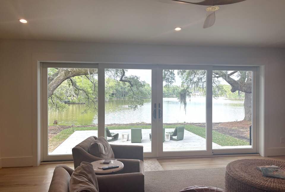 Waterfront Lowcountry Retreat Beneath Historic Live Oaks - Charleston, South Carolina