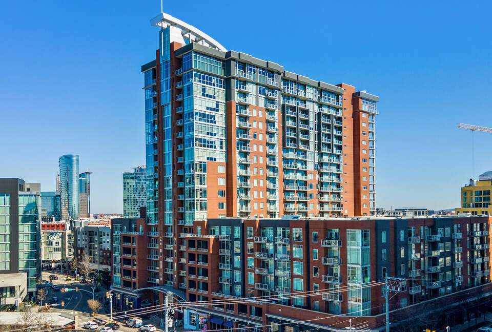 Luxury Gulch Residence with Skyline Views & Terrace - Nashville, Tennessee