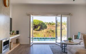 Modern Pool Residence on Portugal’s Coast - Sesimbra, Portugal