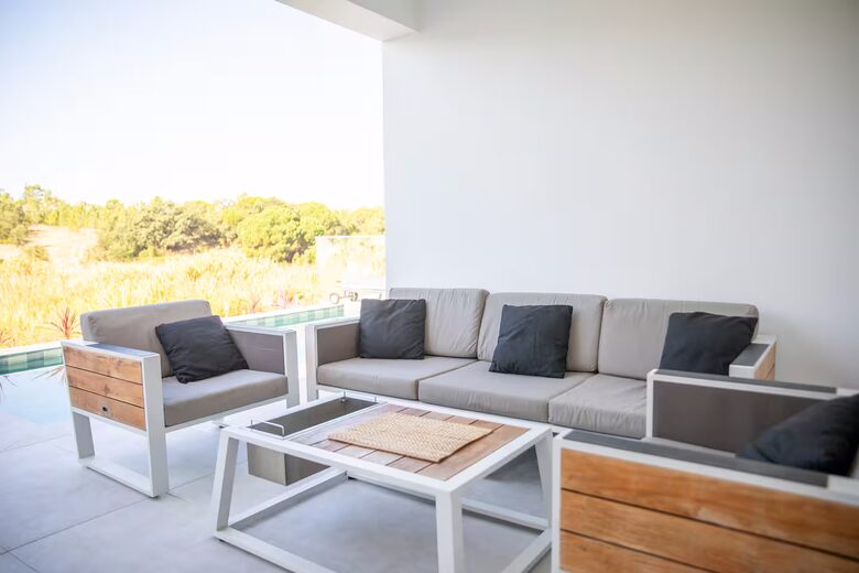 Modern Pool Residence on Portugal’s Coast - Sesimbra, Portugal
