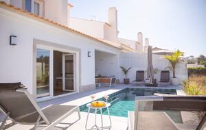 Modern Pool Residence on Portugal’s Coast - Sesimbra, Portugal