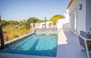 Modern Pool Residence on Portugal’s Coast - Sesimbra, Portugal