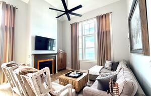 Top-Floor Ski-In/Ski-Out Retreat with Sunset Views - Snowshoe, West Virginia