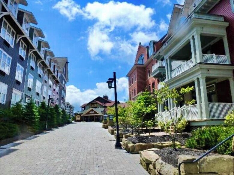Top-Floor Ski-In/Ski-Out Retreat with Sunset Views - Snowshoe, West Virginia