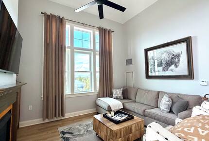 Top-Floor Ski-In/Ski-Out Retreat with Sunset Views - Snowshoe, West Virginia