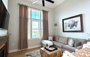 Top-Floor Ski-In/Ski-Out Retreat with Sunset Views - Snowshoe, West Virginia