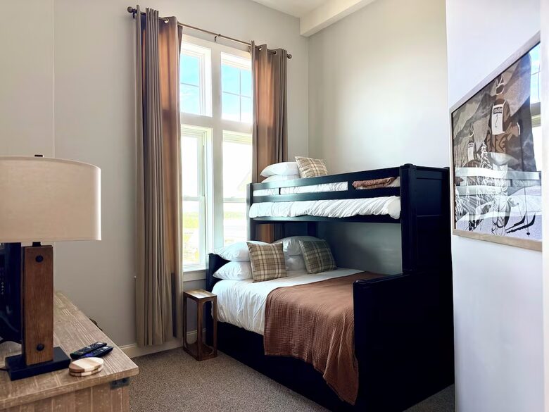 Top-Floor Ski-In/Ski-Out Retreat with Sunset Views - Snowshoe, West Virginia