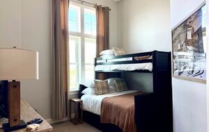 Top-Floor Ski-In/Ski-Out Retreat with Sunset Views - Snowshoe, West Virginia
