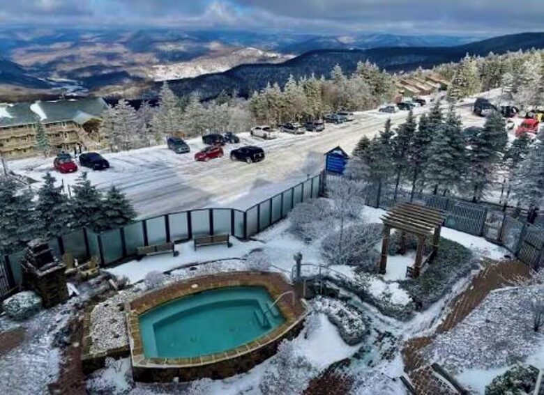 Top-Floor Ski-In/Ski-Out Retreat with Sunset Views - Snowshoe, West Virginia