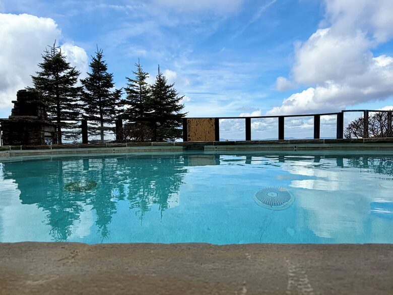 Top-Floor Ski-In/Ski-Out Retreat with Sunset Views - Snowshoe, West Virginia