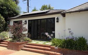 Private San Marino Pool House near Lacy Park - San marino, California