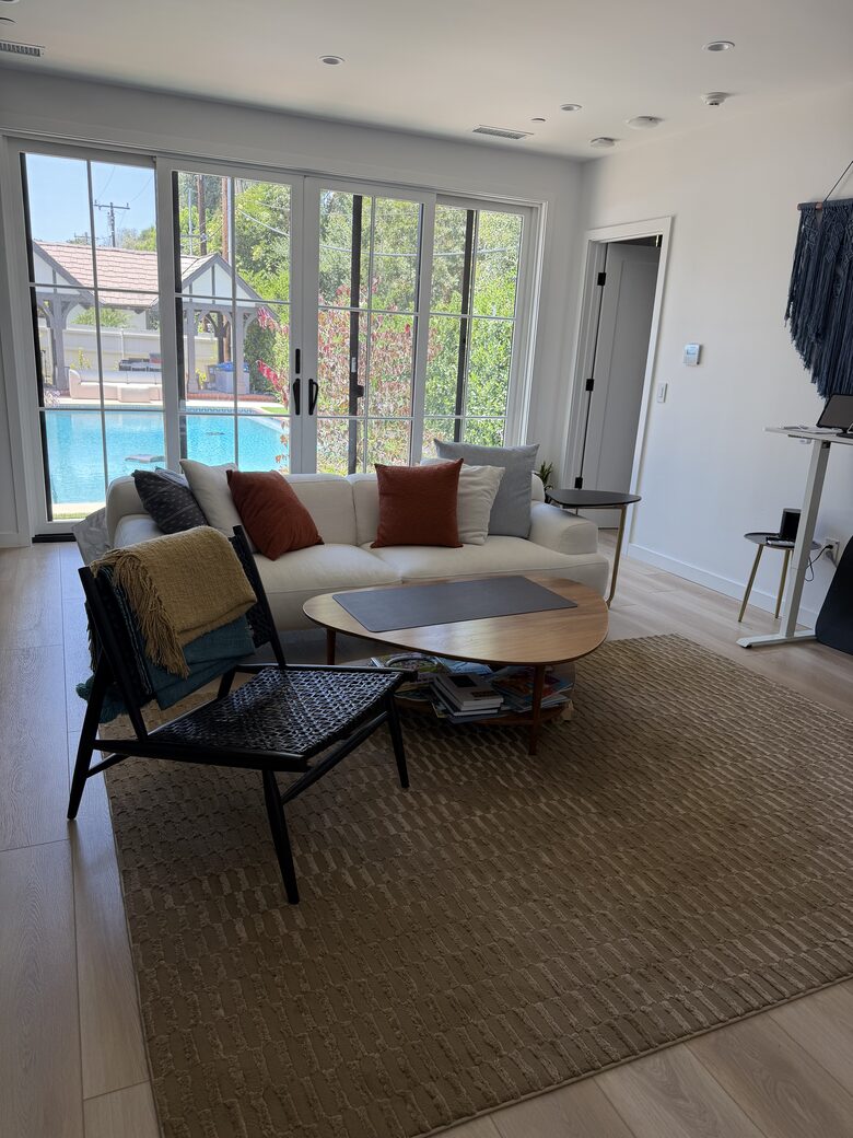 Private San Marino Pool House near Lacy Park - San marino, California