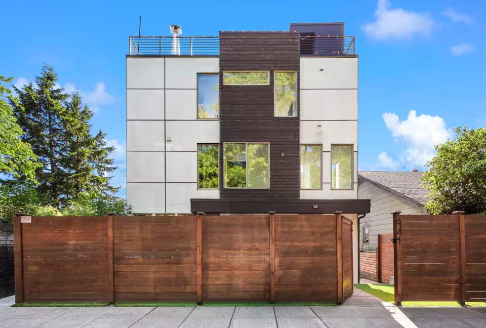 Modern Central District Escape Near Downtown Seattle - Seattle, Washington