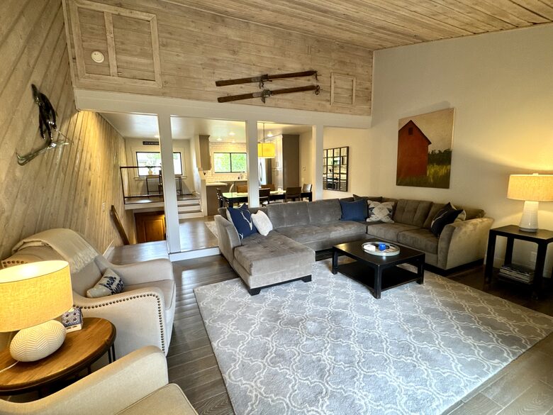 Renovated Elkhorn Escape Near Dollar Mountain - Sun Valley, Idaho