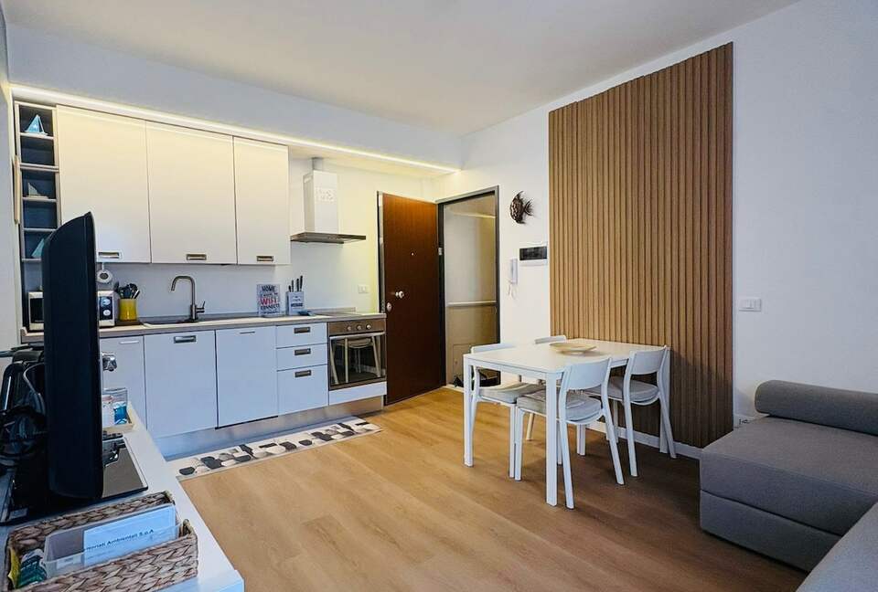 Charming Varazze Coastal Apartment - Varazze, Italy