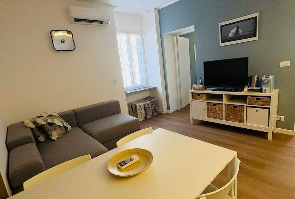 Charming Varazze Coastal Apartment - Varazze, Italy