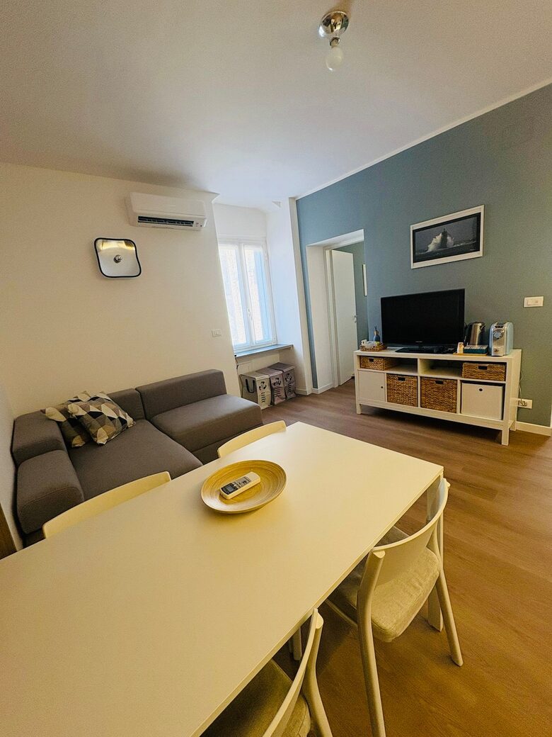 Charming Varazze Coastal Apartment - Varazze, Italy