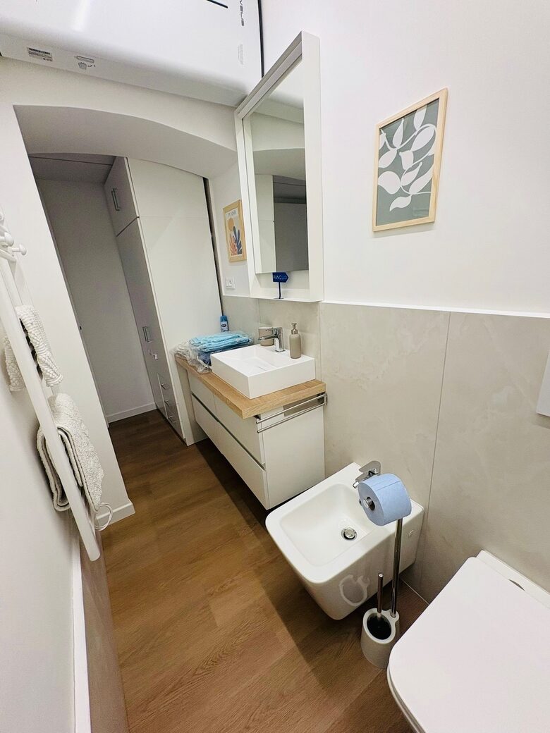 Charming Varazze Coastal Apartment - Varazze, Italy
