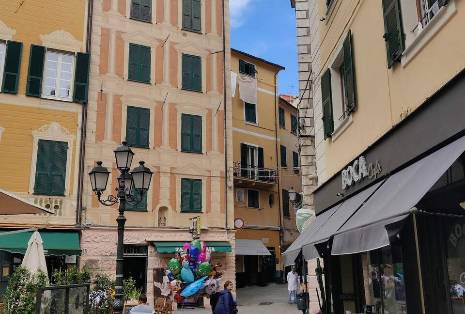 Charming Varazze Coastal Apartment - Varazze, Italy