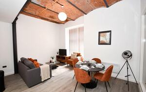 Contemporary Manchester Loft Apartment - Manchester, United Kingdom