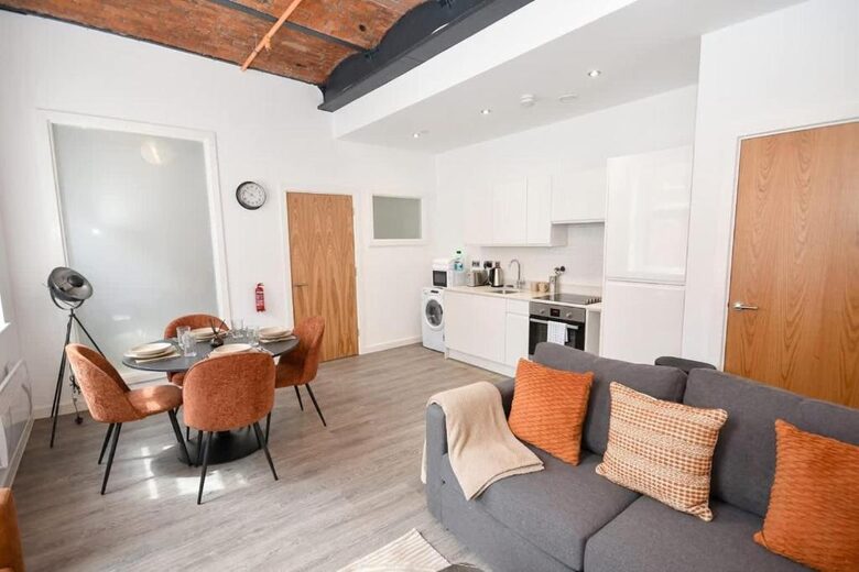 Contemporary Manchester Loft Apartment - Manchester, United Kingdom