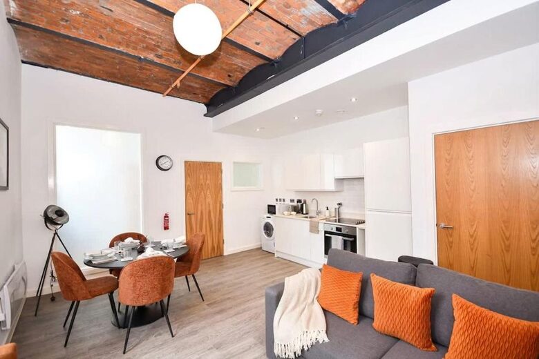 Contemporary Manchester Loft Apartment - Manchester, United Kingdom