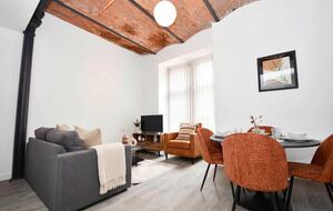 Contemporary Manchester Loft Apartment - Manchester, United Kingdom