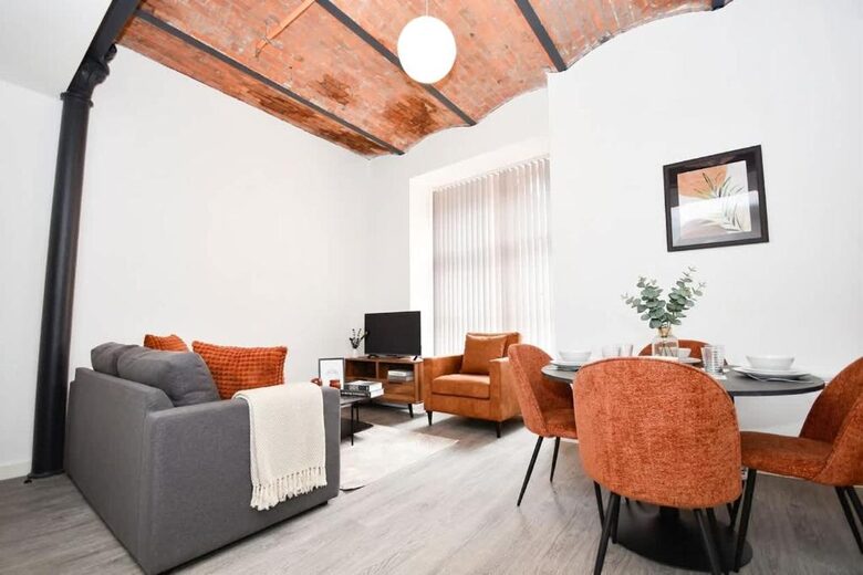 Contemporary Manchester Loft Apartment - Manchester, United Kingdom