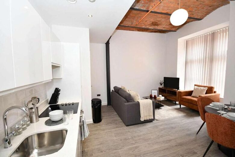 Contemporary Manchester Loft Apartment - Manchester, United Kingdom