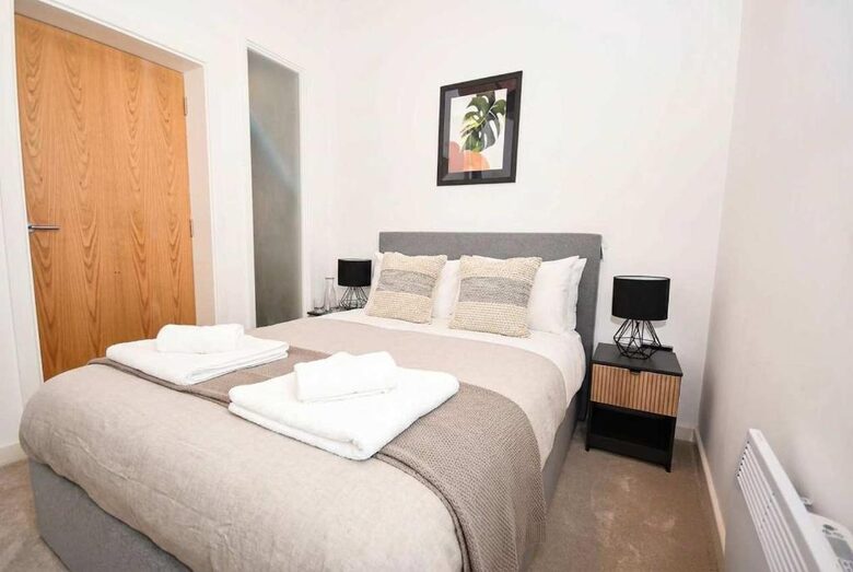 Contemporary Manchester Loft Apartment - Manchester, United Kingdom