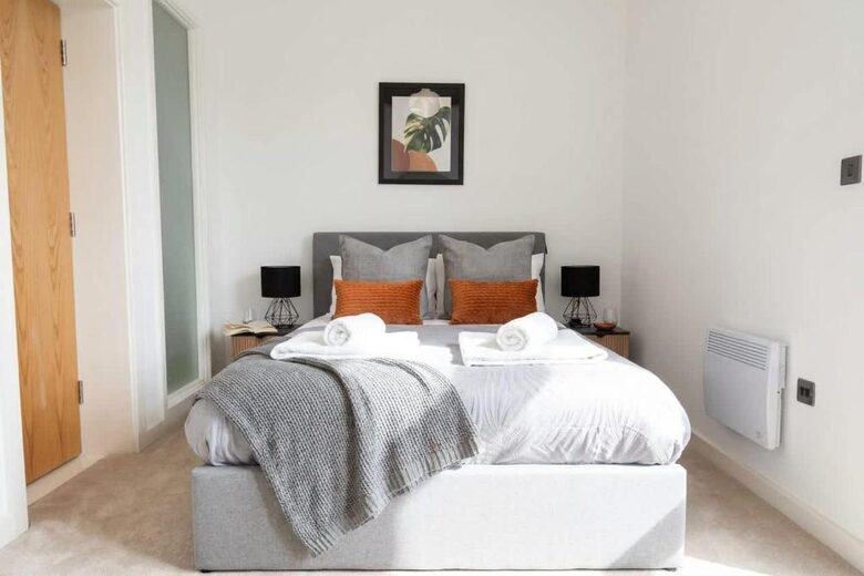 Contemporary Manchester Loft Apartment - Manchester, United Kingdom