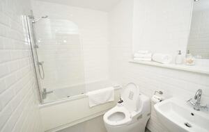 Contemporary Manchester Loft Apartment - Manchester, United Kingdom