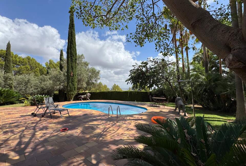 Elegant Villa with beautiful garden - Palma, Spain