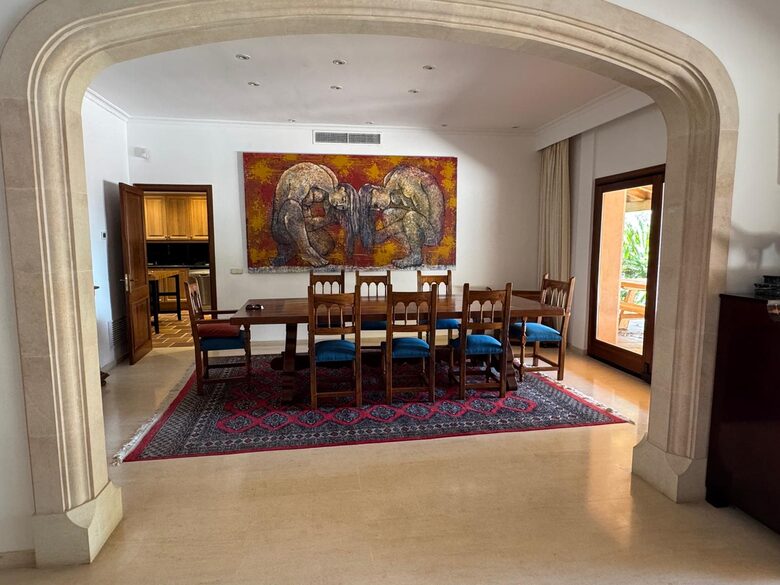 Elegant Villa with beautiful garden - Palma, Spain