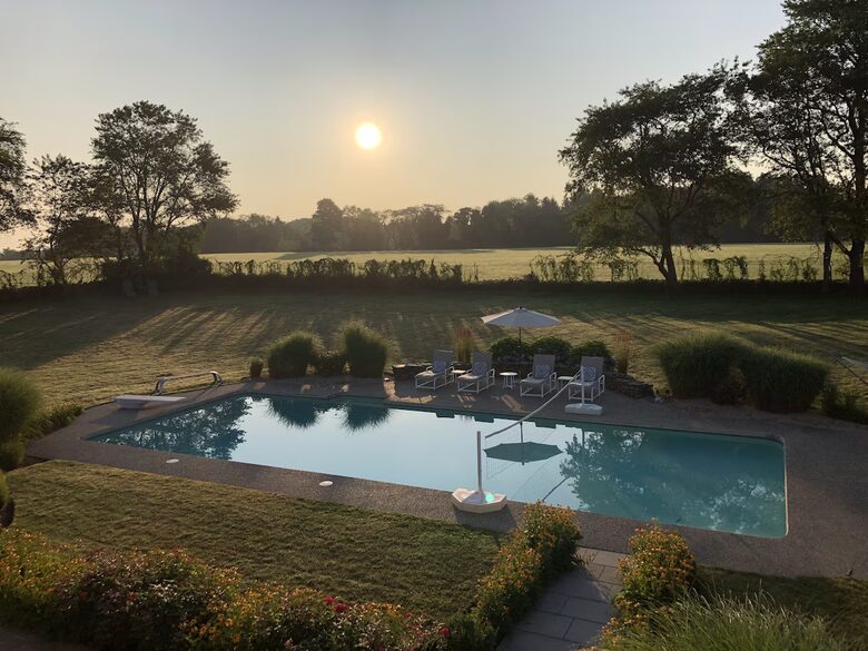 Coastal Country Escape Near Newport & Rhode Island Beaches - Portsmouth, Rhode Island