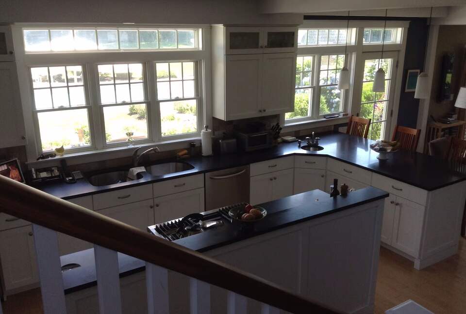 Coastal Country Escape Near Newport & Rhode Island Beaches - Portsmouth, Rhode Island