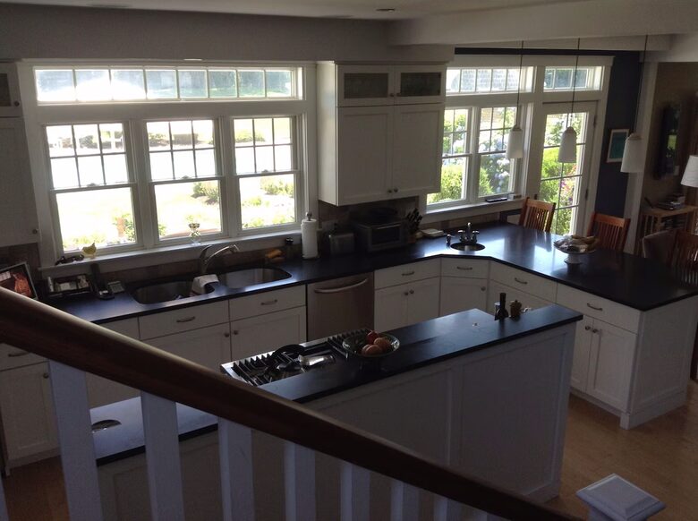 Coastal Country Escape Near Newport & Rhode Island Beaches - Portsmouth, Rhode Island