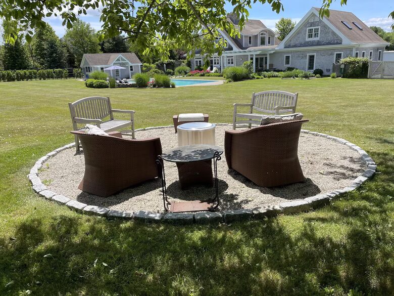 Coastal Country Escape Near Newport & Rhode Island Beaches - Portsmouth, Rhode Island