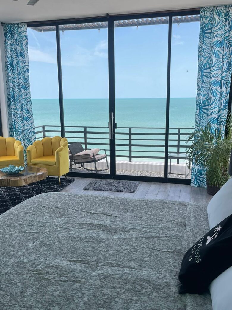 Celestún Beachfront Estate with Saltwater Pool & Gulf Views - Celestún, Mexico