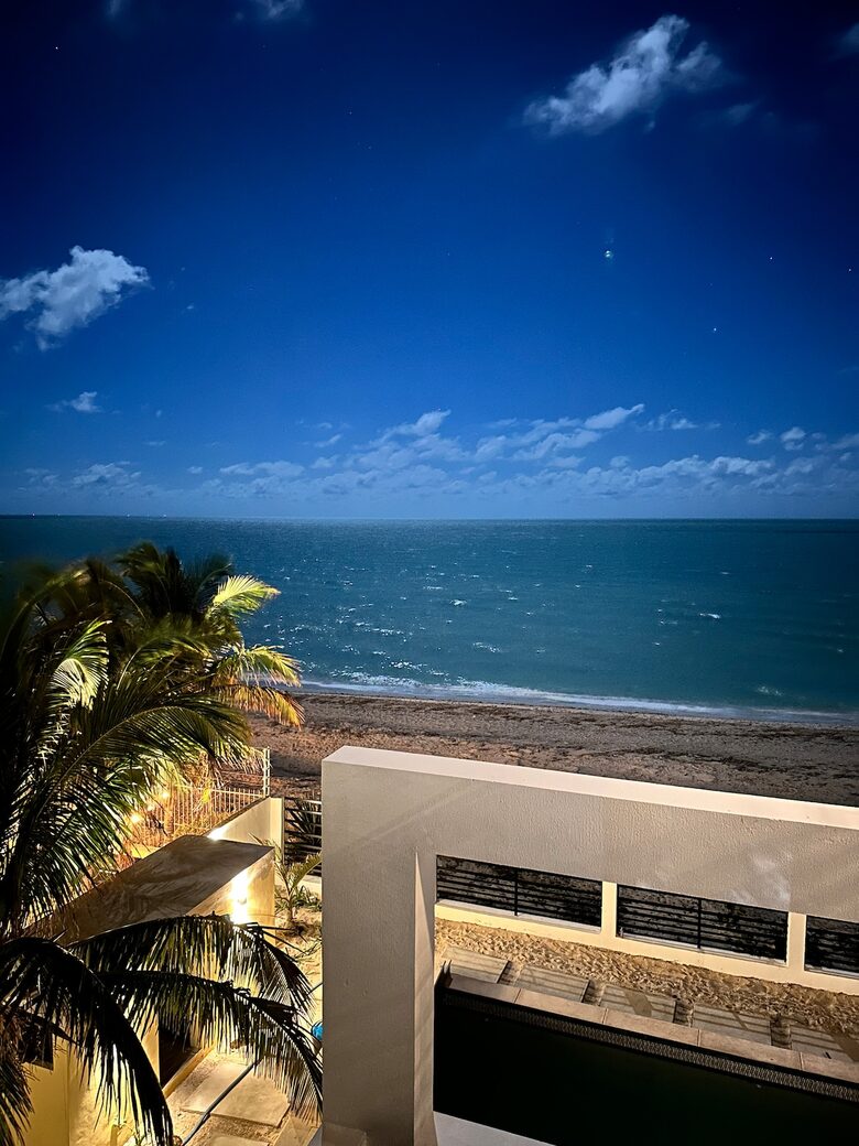 Celestún Beachfront Estate with Saltwater Pool & Gulf Views - Celestún, Mexico